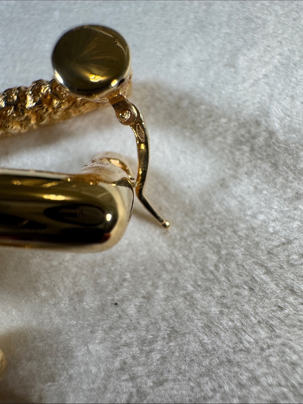 18k solid Gold Rectangular Hoop Earrings - Picture 7 of 8
